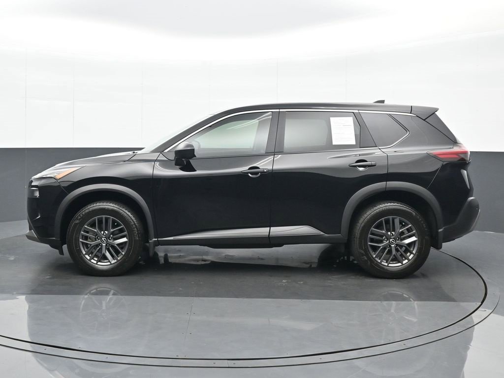 Used 2023 Nissan Rogue S image 3