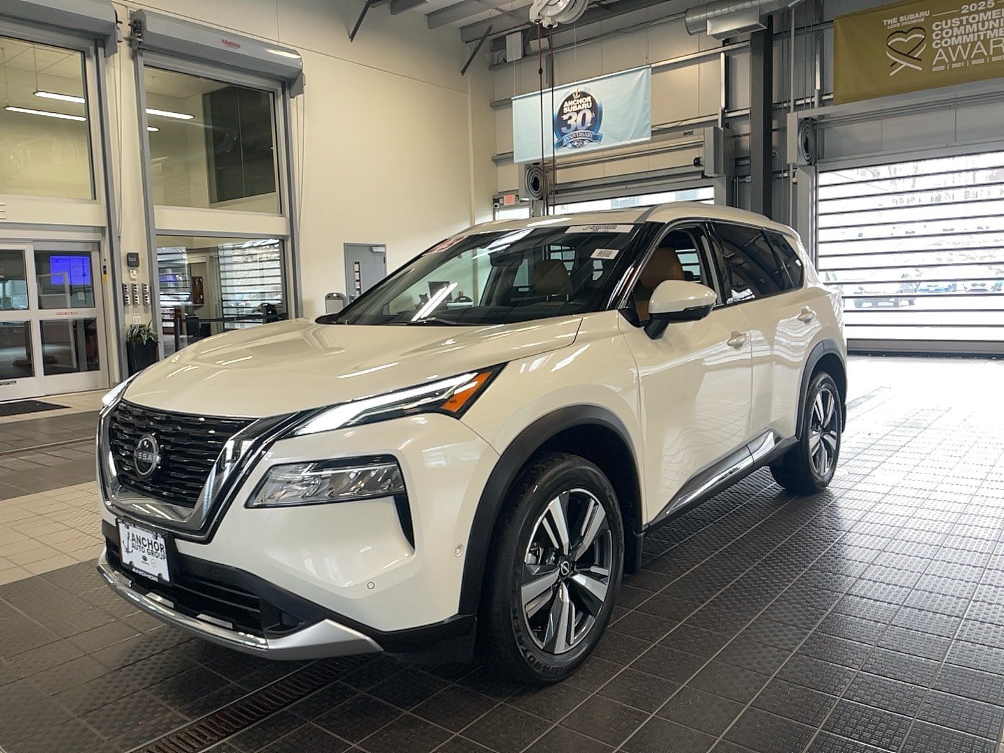 Used 2023 Nissan Rogue Platinum w/ Platinum Premium Package AWD/4WD image 3