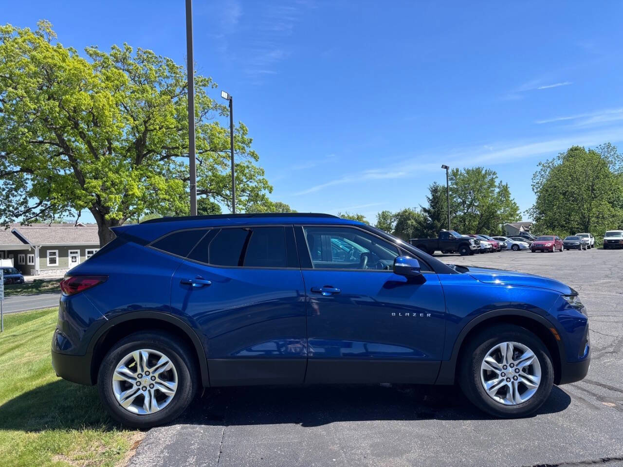 Used 2022 Chevrolet Blazer LT AWD/4WD image 2