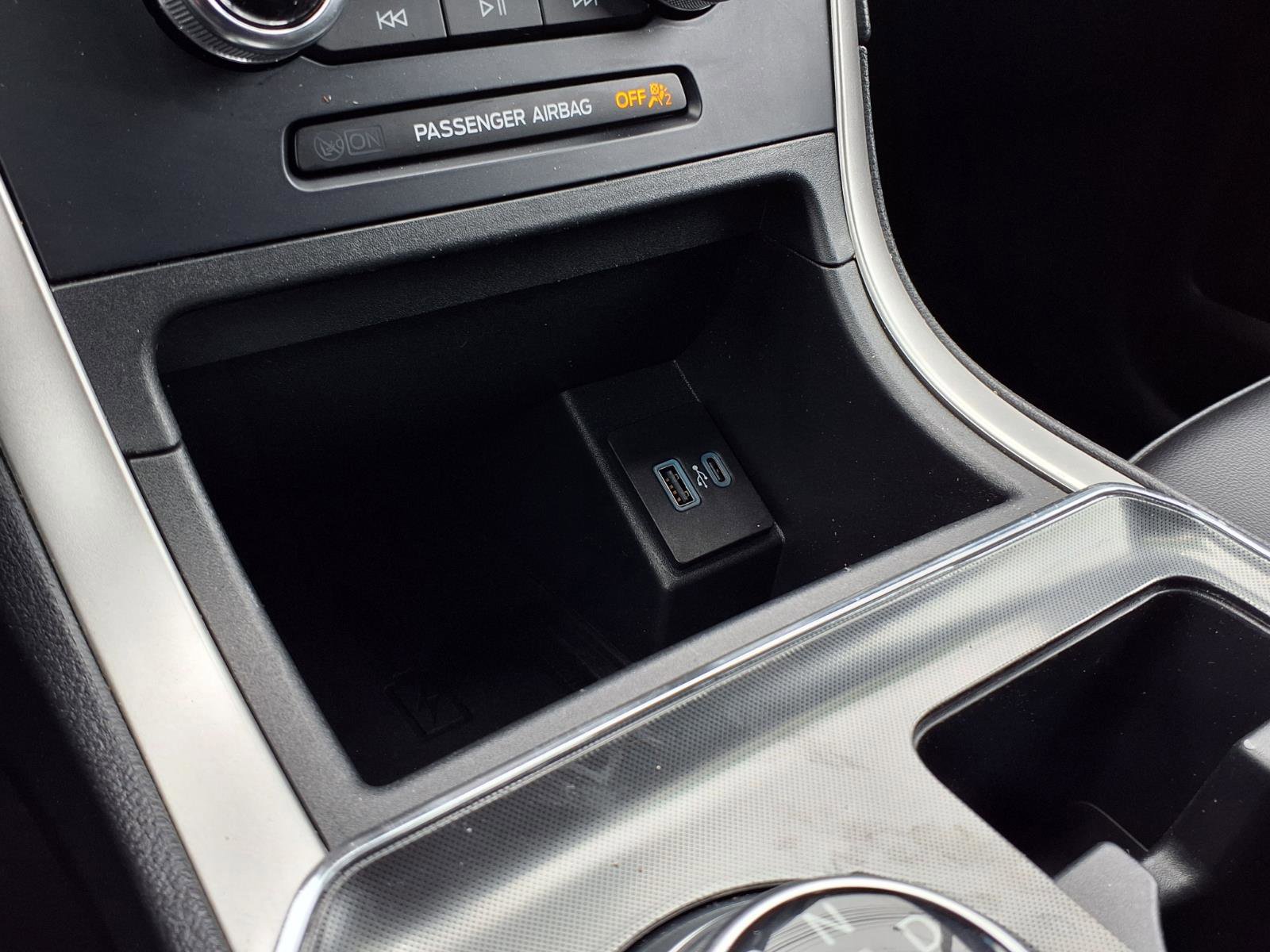 Used 2024 Ford Edge ST-Line image 14