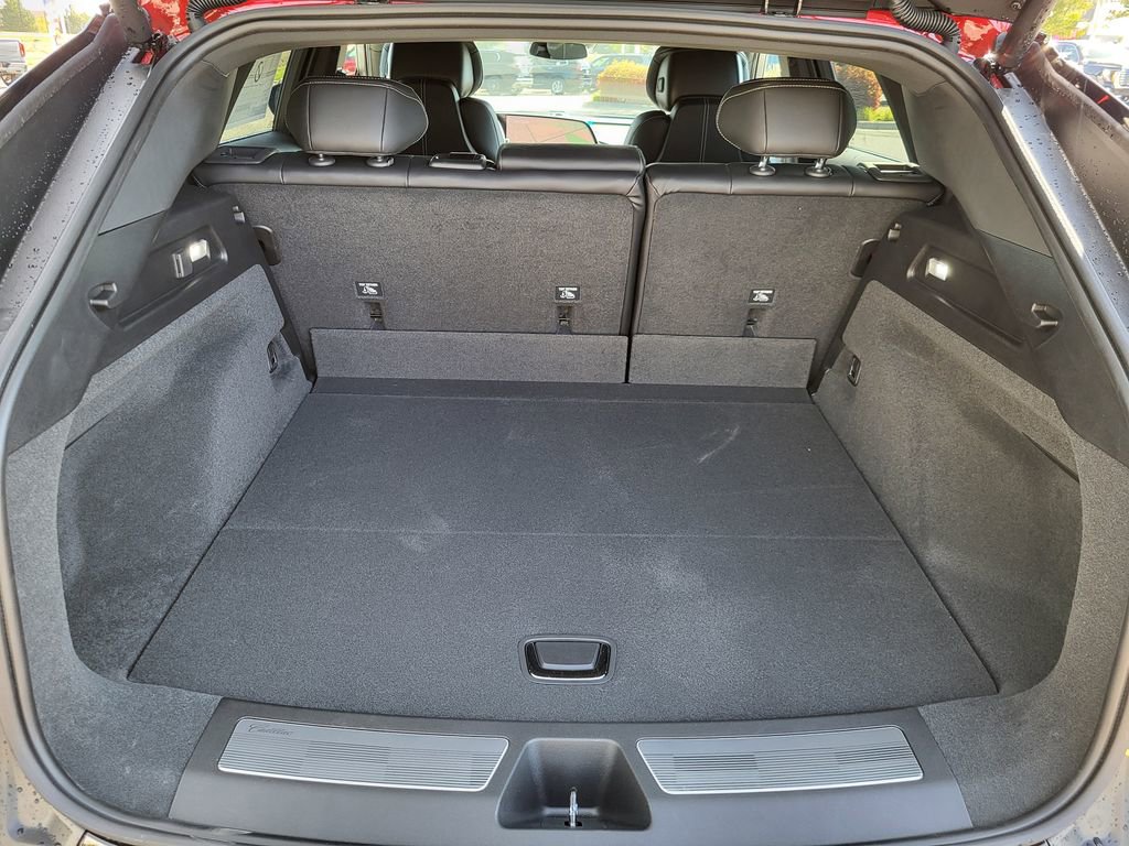 New 2025 Cadillac Lyriq Sport image 9