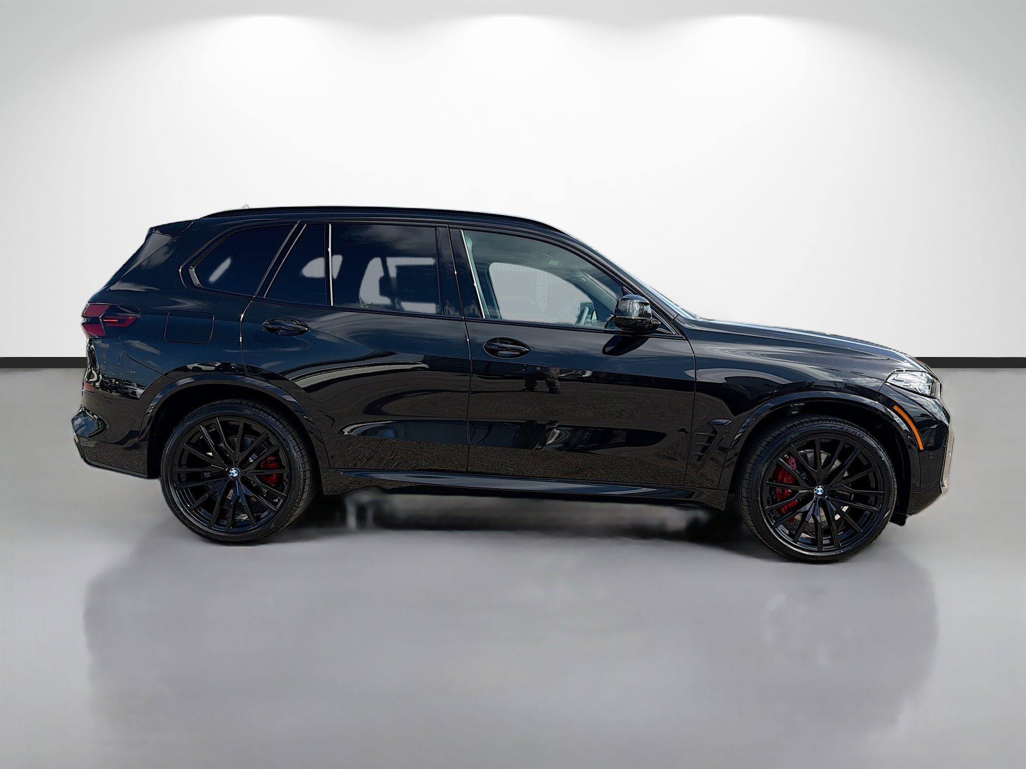 New 2026 BMW X5 sDrive40i w/ M Sport Package image 2