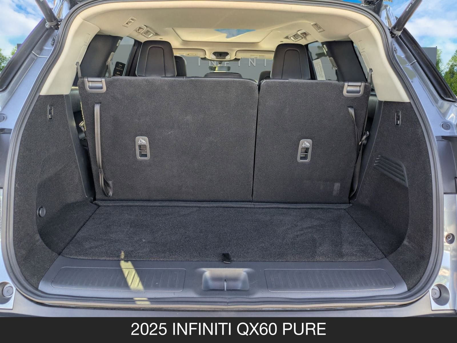 Used 2025 INFINITI QX60 Pure image 20