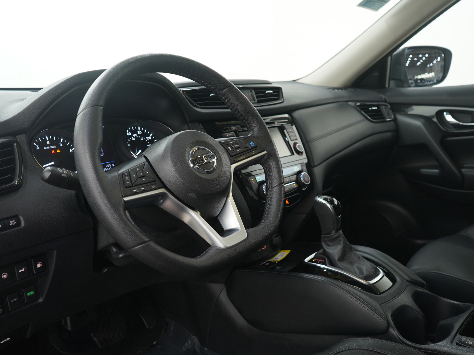 Used 2020 Nissan Rogue SL w/ Premium Package image 25