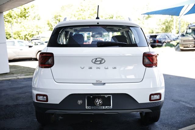 Used 2025 Hyundai Venue SEL FWD image 10