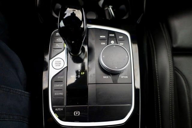 Used 2024 BMW X3 sDrive30i w/ Premium Package RWD image 11