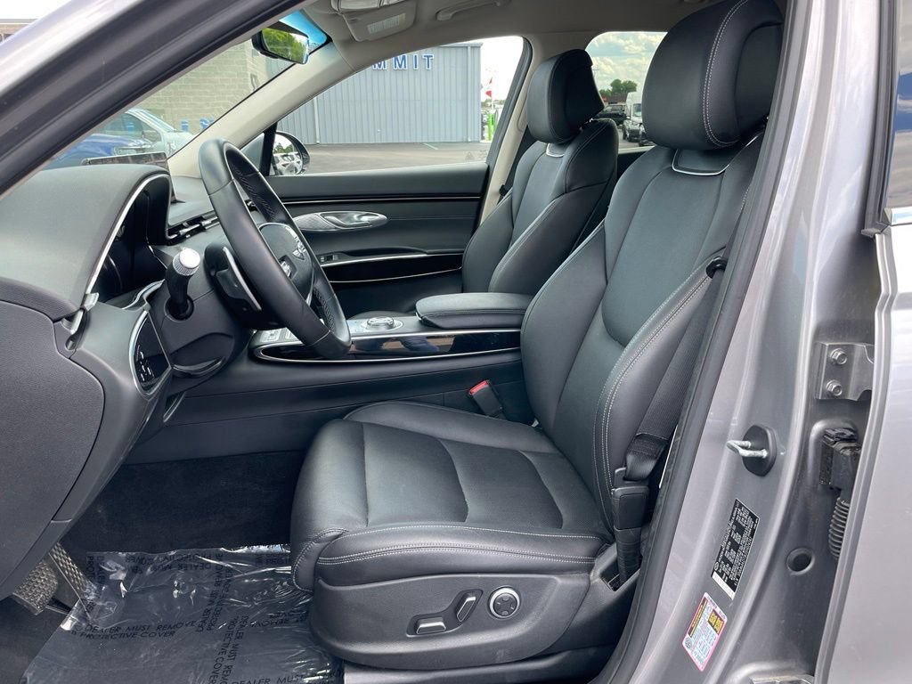 Used 2025 Genesis GV70 2.5T AWD/4WD image 7
