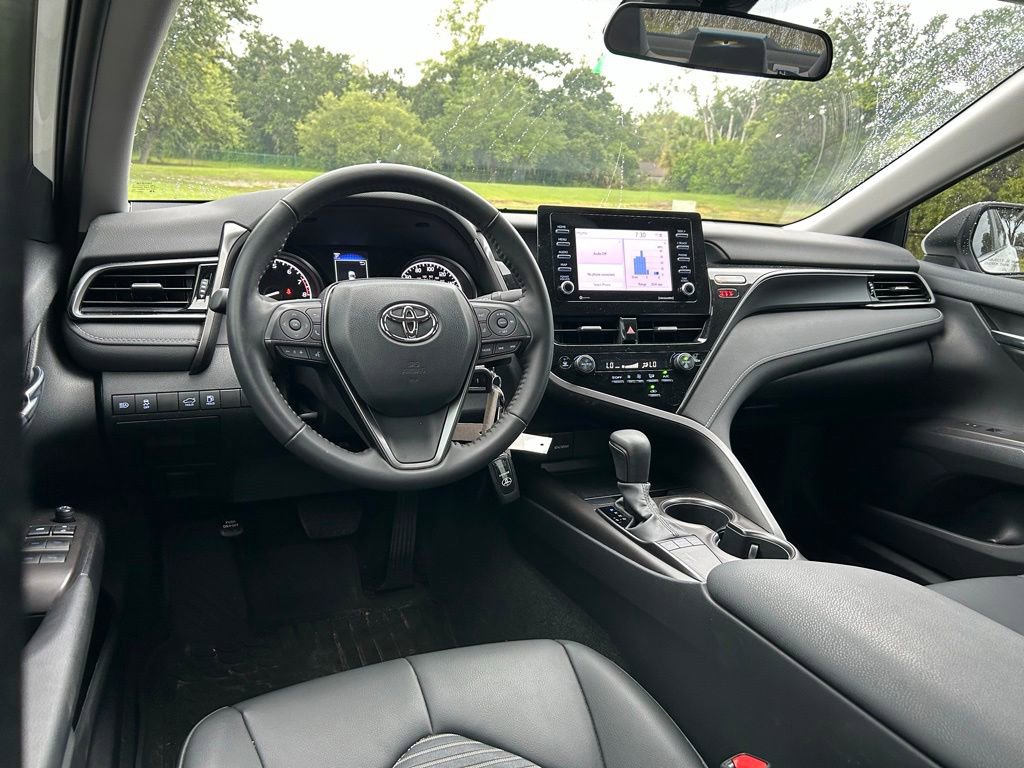 Used 2023 Toyota Camry SE FWD image 13