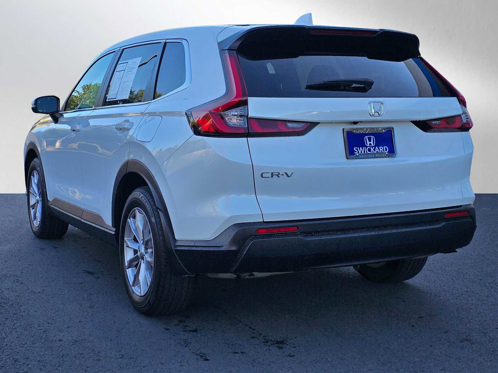 Used 2024 Honda CR-V EX image 5