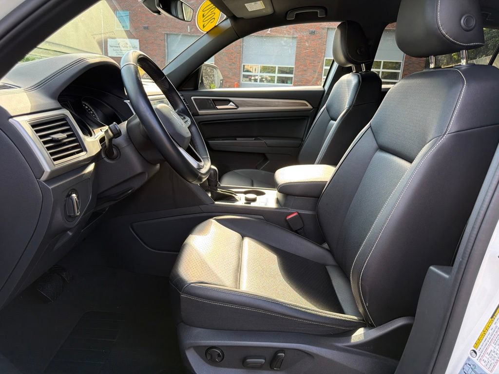 Used 2020 Volkswagen Atlas Cross Sport SE AWD/4WD image 15