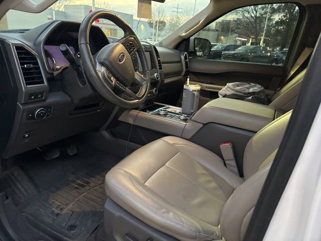 Used 2020 Ford Expedition XLT w/ Equipment Group 202A AWD/4WD image 18