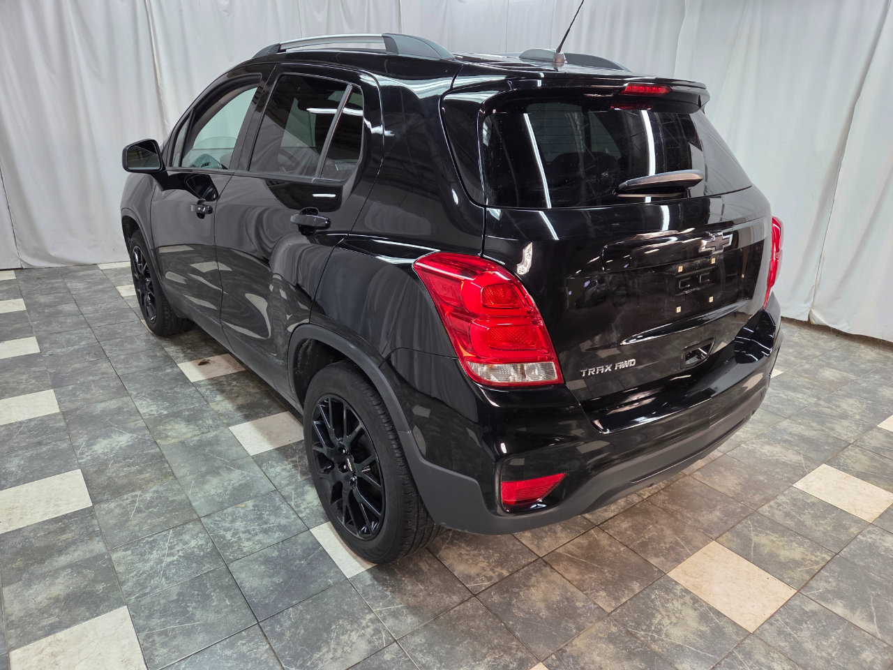 Used 2021 Chevrolet Trax LT w/ Premium Seat Package image 12