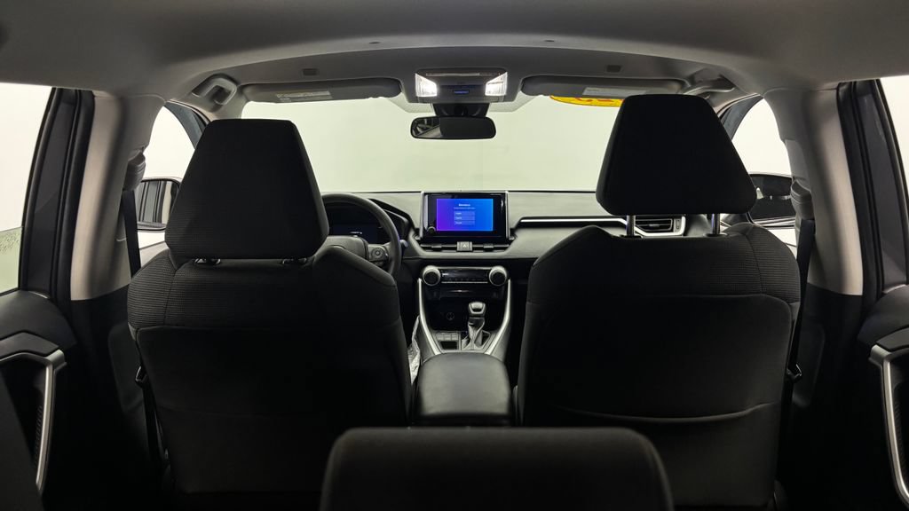 Used 2023 Toyota RAV4 LE AWD/4WD image 36