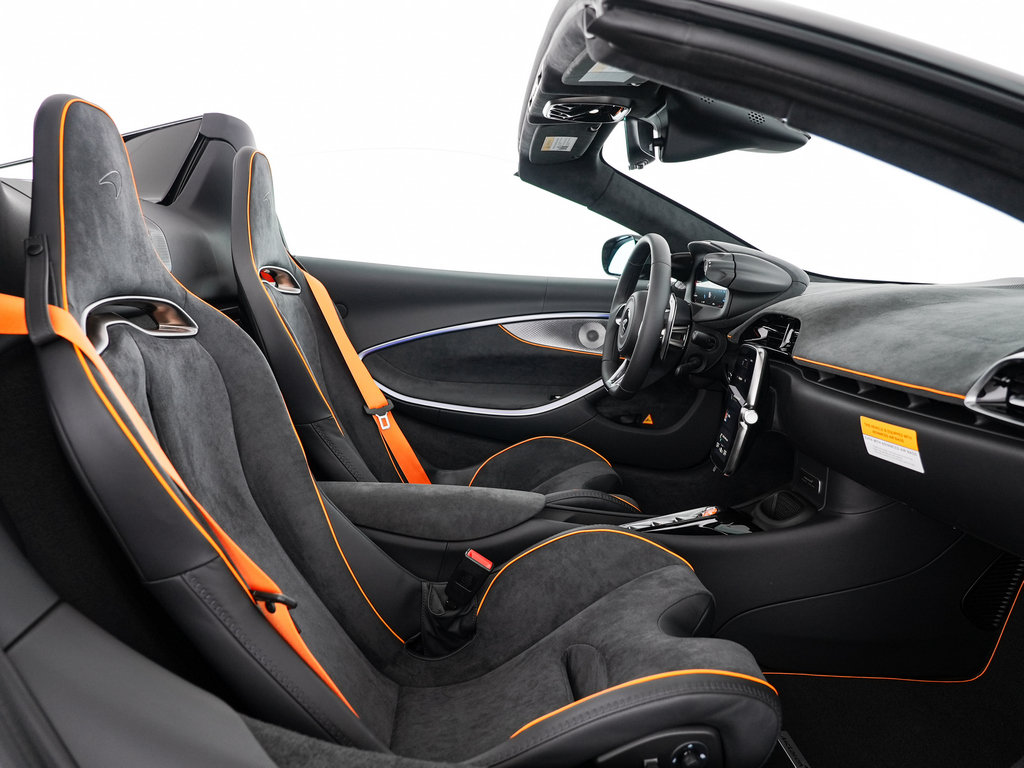 New 2026 McLaren Artura Spider RWD image 28