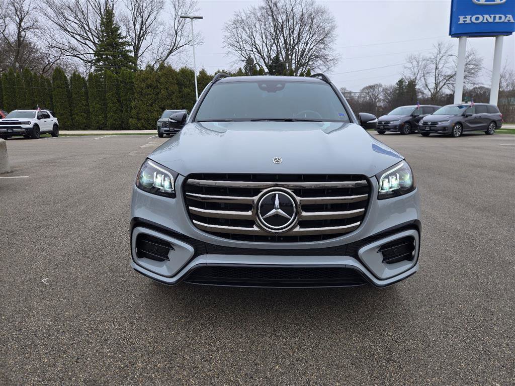Used 2024 Mercedes-Benz GLS 450 4MATIC image 2