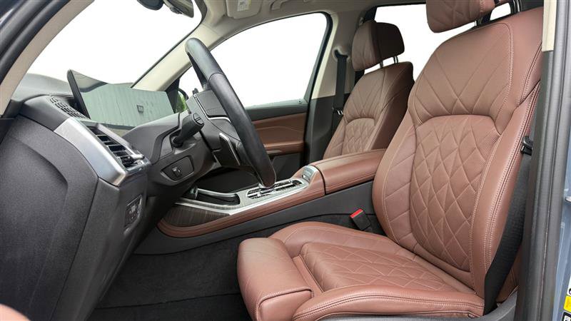 Used 2023 BMW X7 xDrive40i w/ Premium Package AWD/4WD image 10
