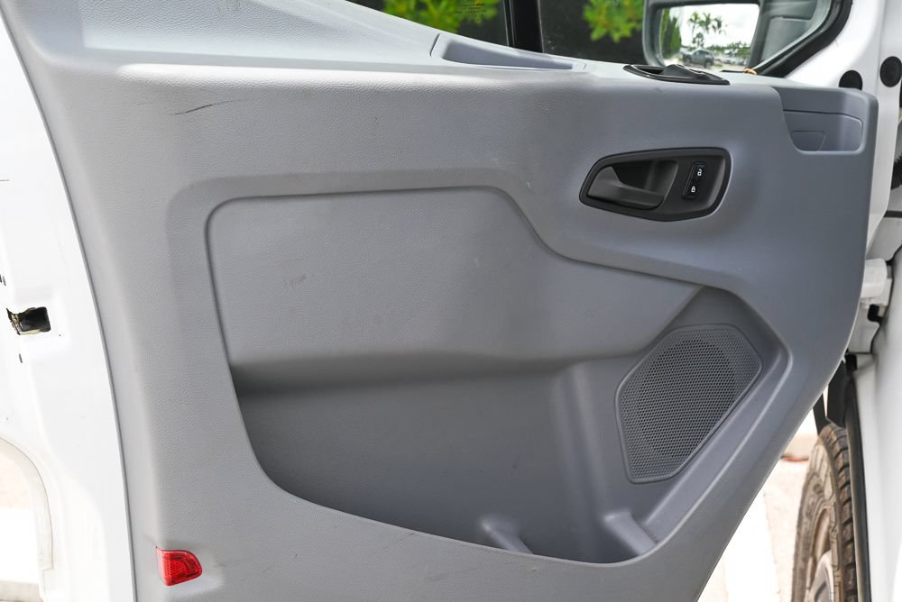 Used 2018 Ford Transit 250 148 High Roof RWD image 11