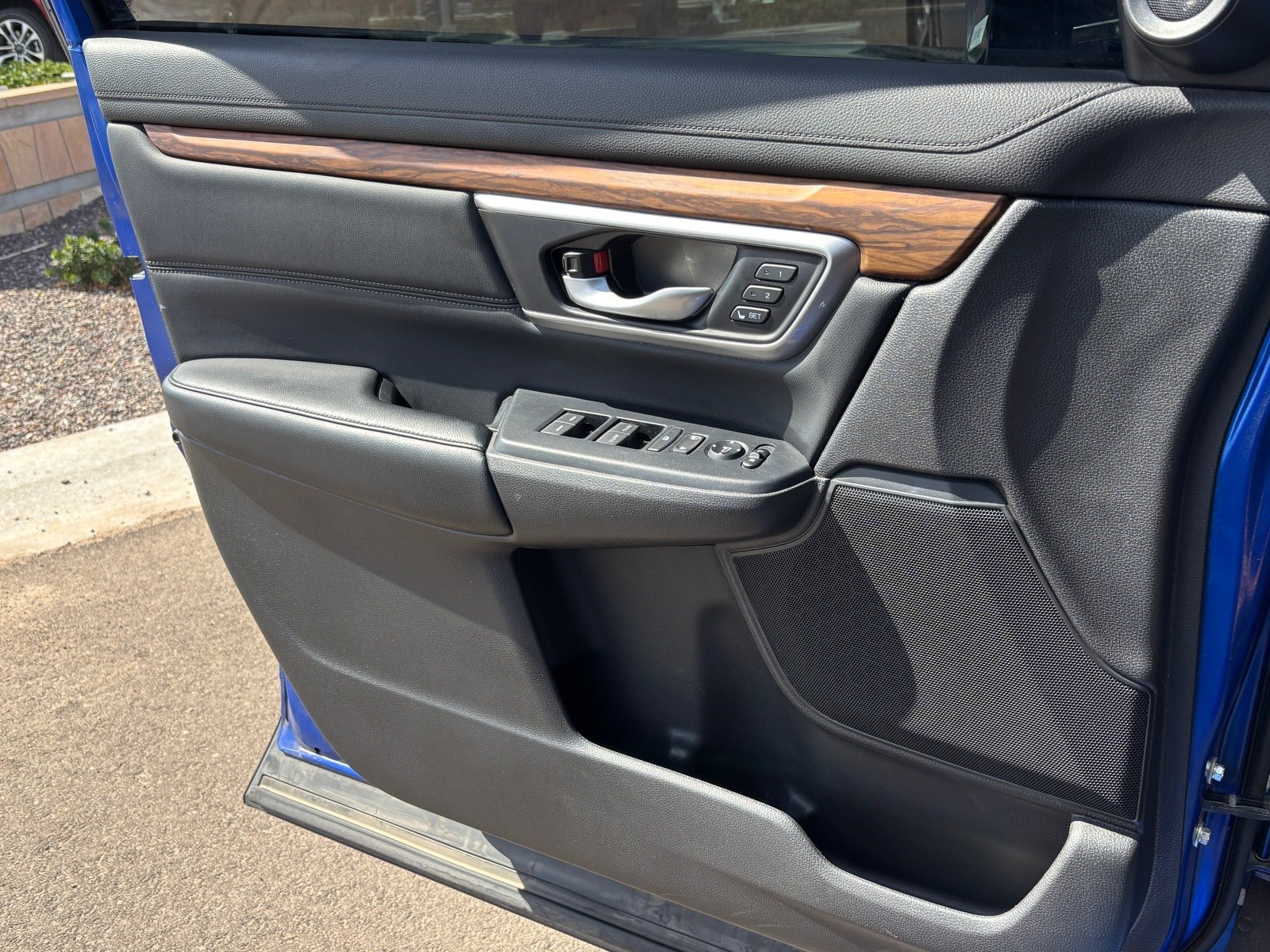 Used 2021 Honda CR-V Touring image 11