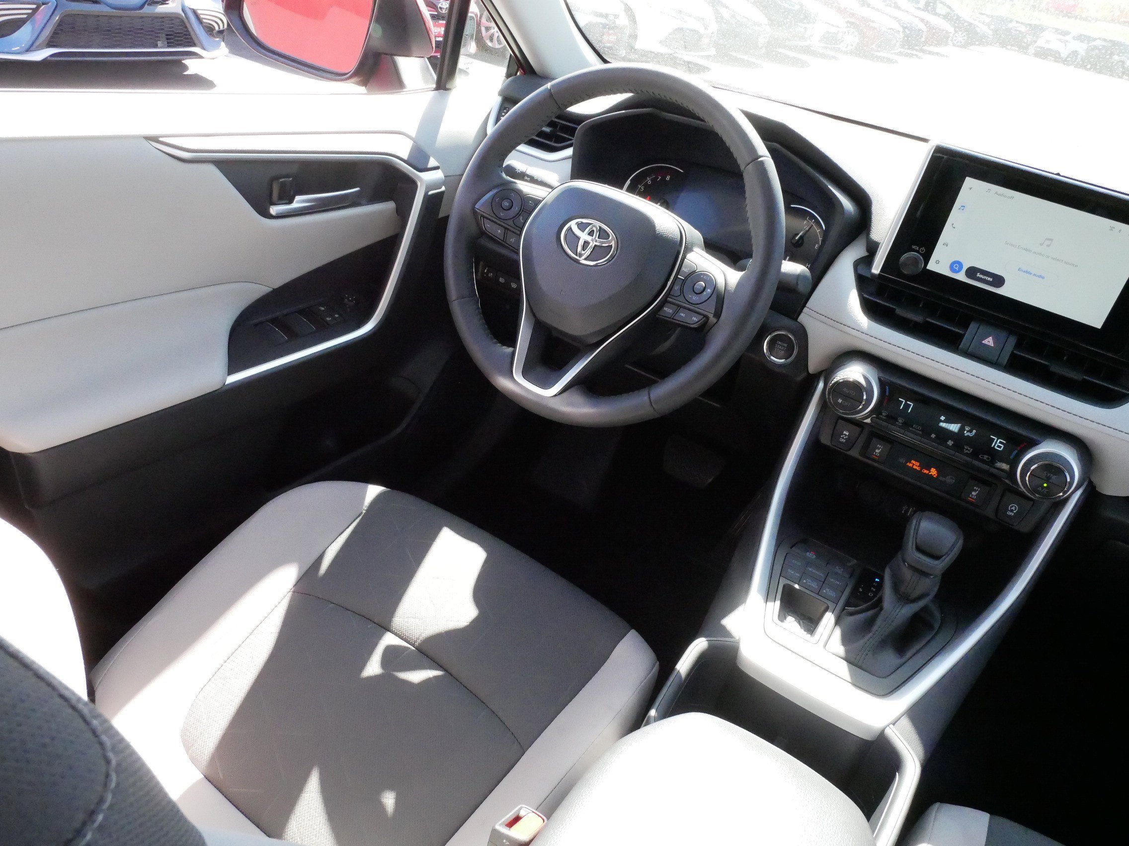 Used 2025 Toyota RAV4 XLE w/ Convenience Package AWD/4WD image 9