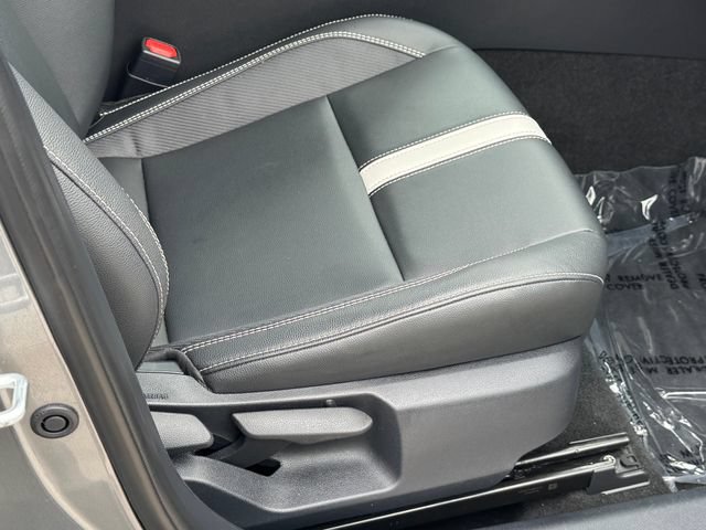 Used 2025 Toyota Camry SE FWD image 10