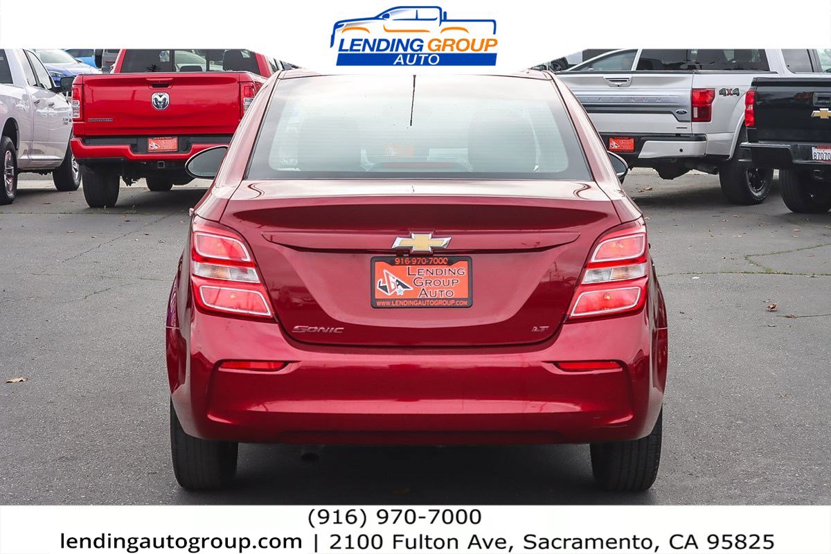 Used 2019 Chevrolet Sonic LT w/ Convenience Package image 3