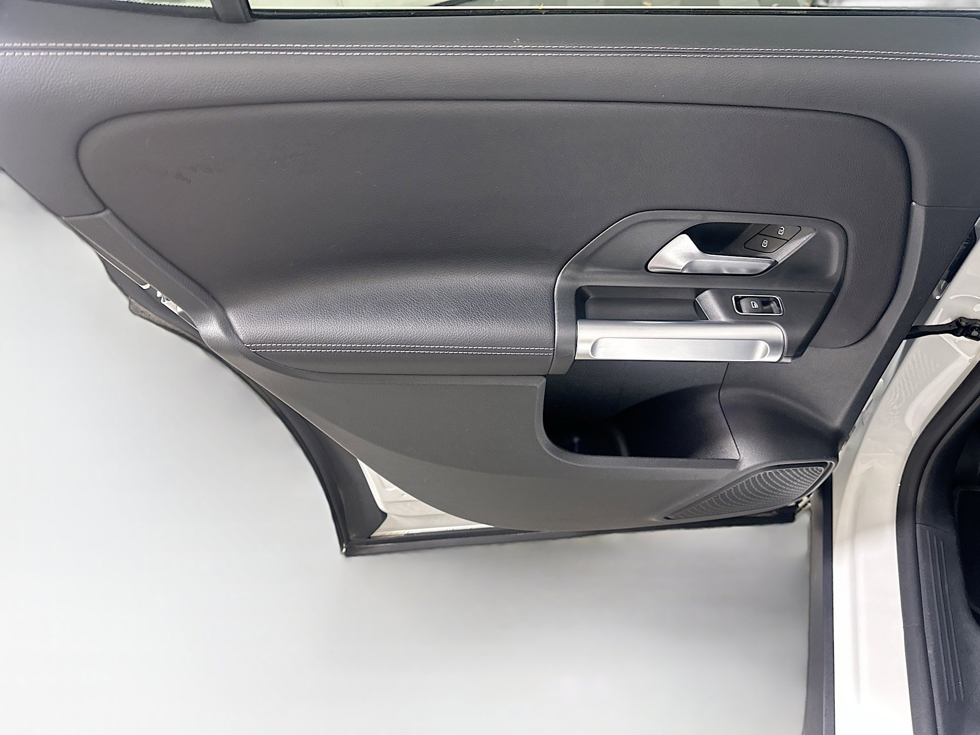 Used 2025 Mercedes-Benz GLB 250 image 25