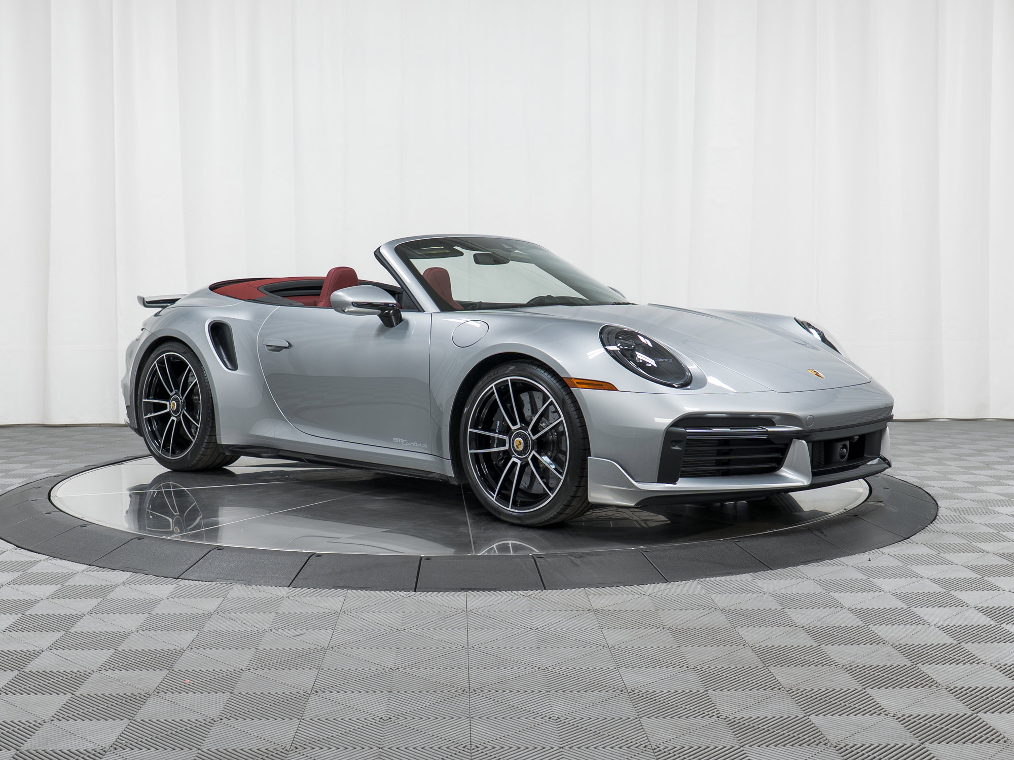 Certified 2024 Porsche 911 Turbo S image 9