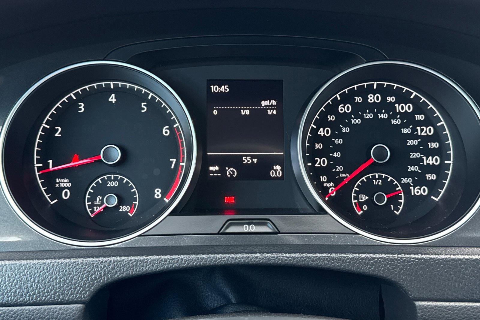 Used 2019 Volkswagen Golf S image 28