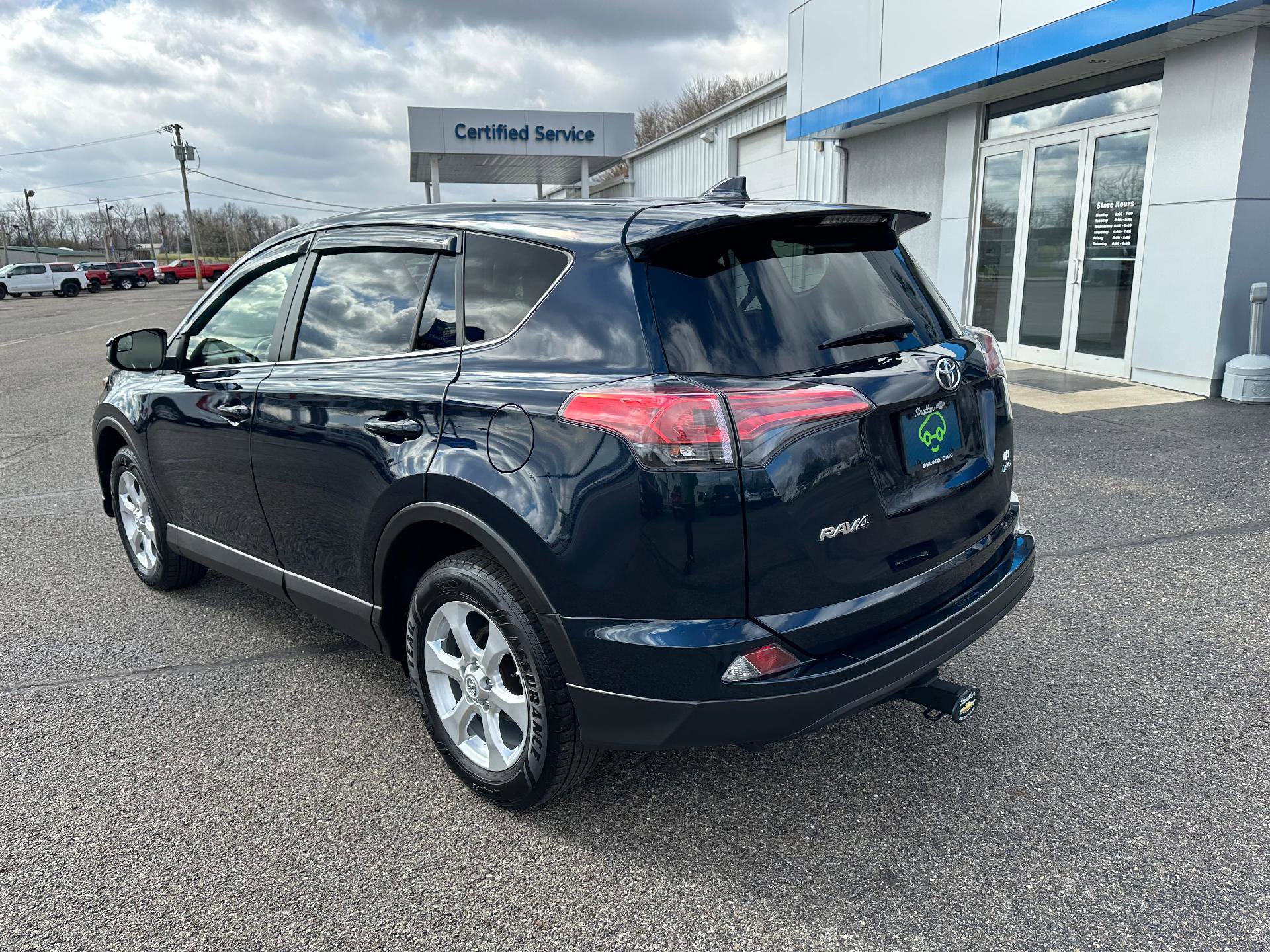 Used 2018 Toyota RAV4 LE w/ All Weather Liner Package image 4