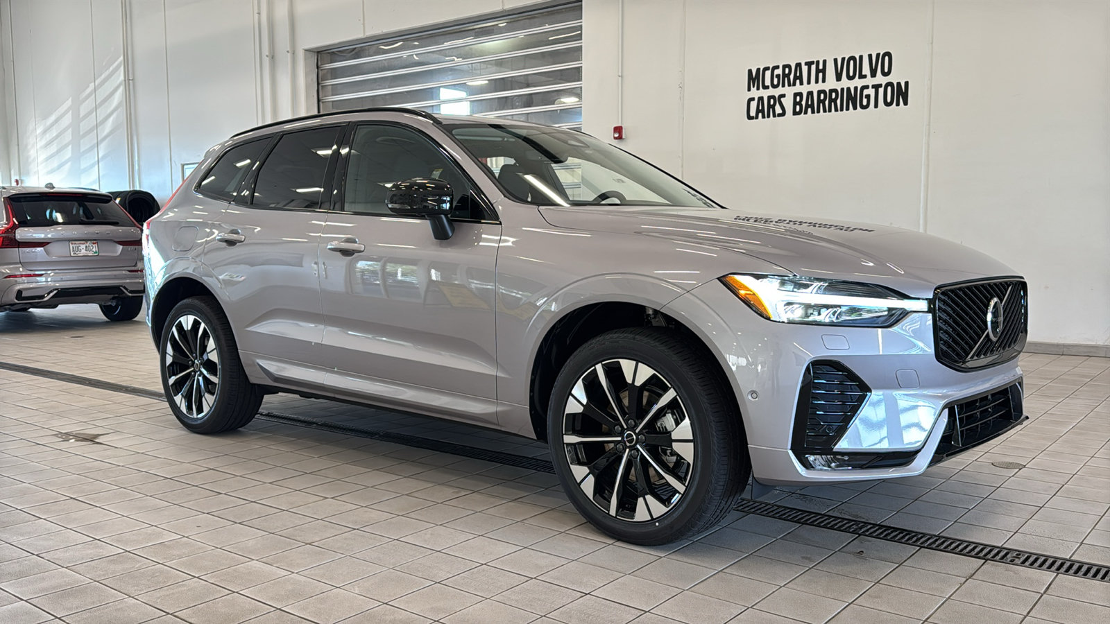 New 2026 Volvo XC60 B5 Plus w/ Protection Package Premier AWD/4WD image 3