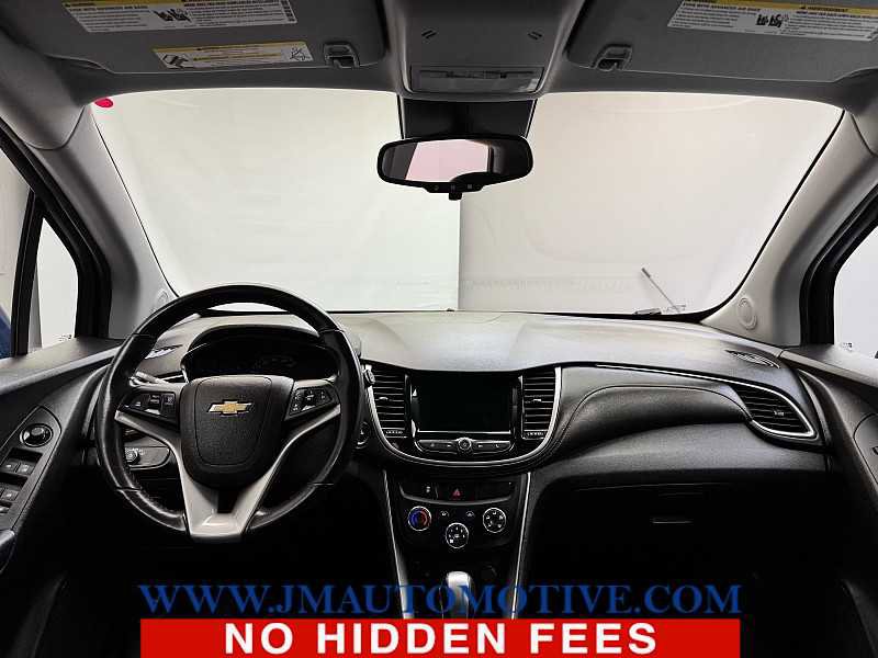 Used 2019 Chevrolet Trax LT w/ LT Convenience Package image 11