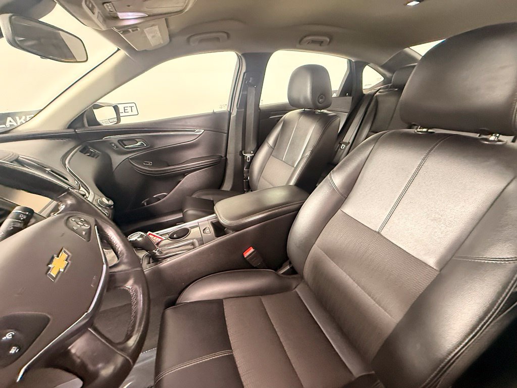 Used 2018 Chevrolet Impala LT FWD image 43