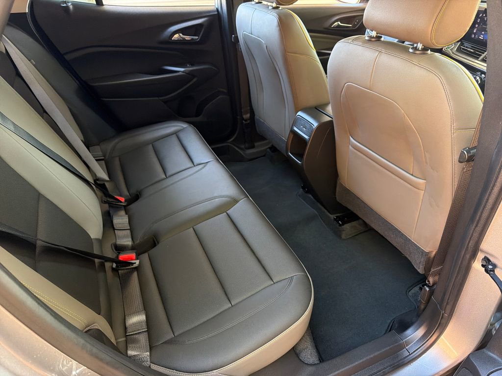 Used 2024 Chevrolet Trax ACTIV w/ Sunroof Package image 31