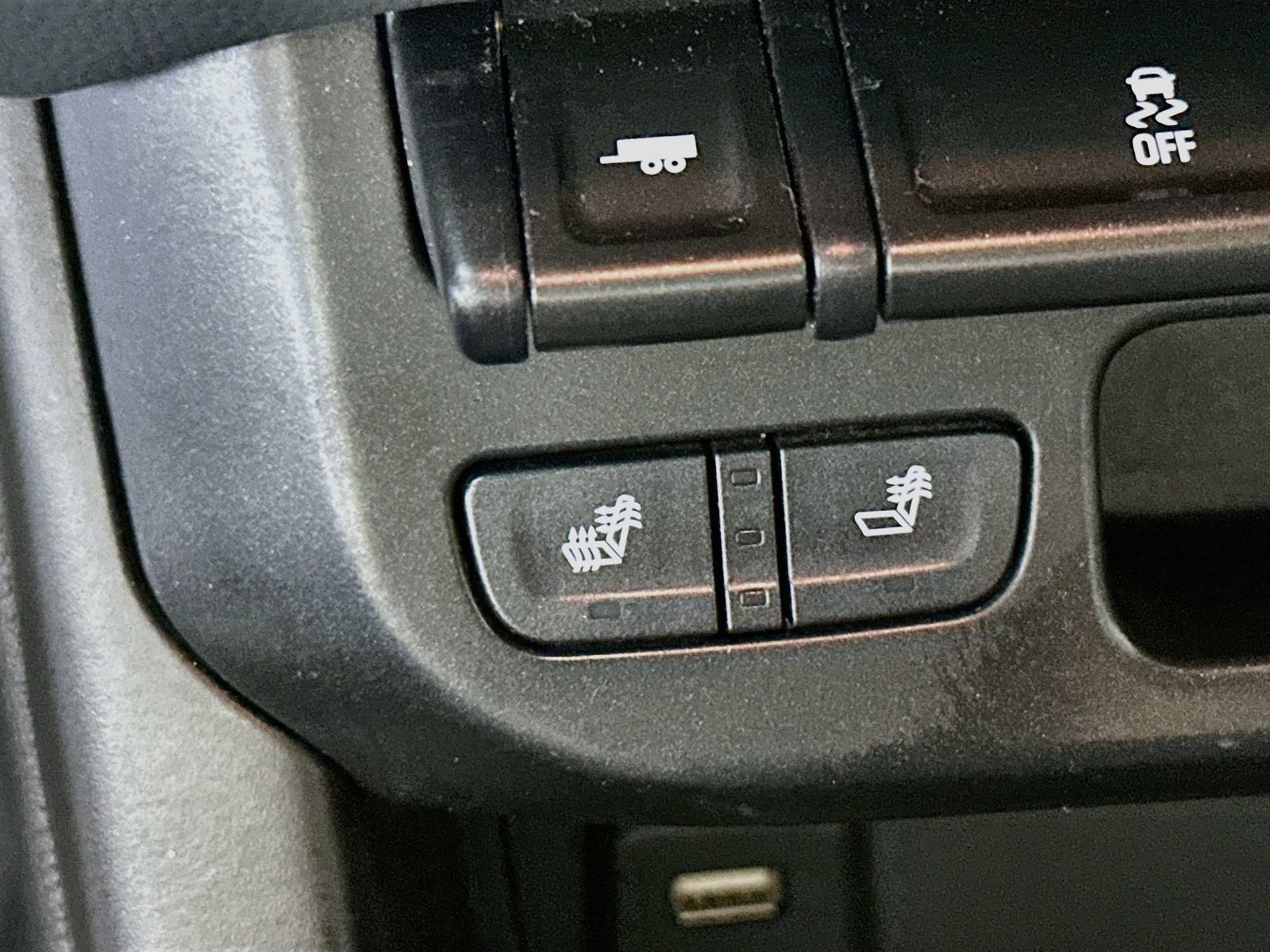 Used 2018 Chevrolet Colorado Z71 AWD/4WD image 19
