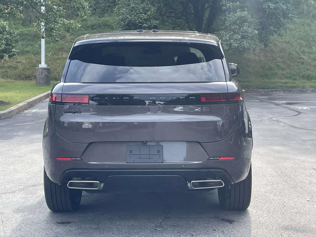 New 2026 Land Rover Range Rover Sport Dynamic SE AWD/4WD image 8