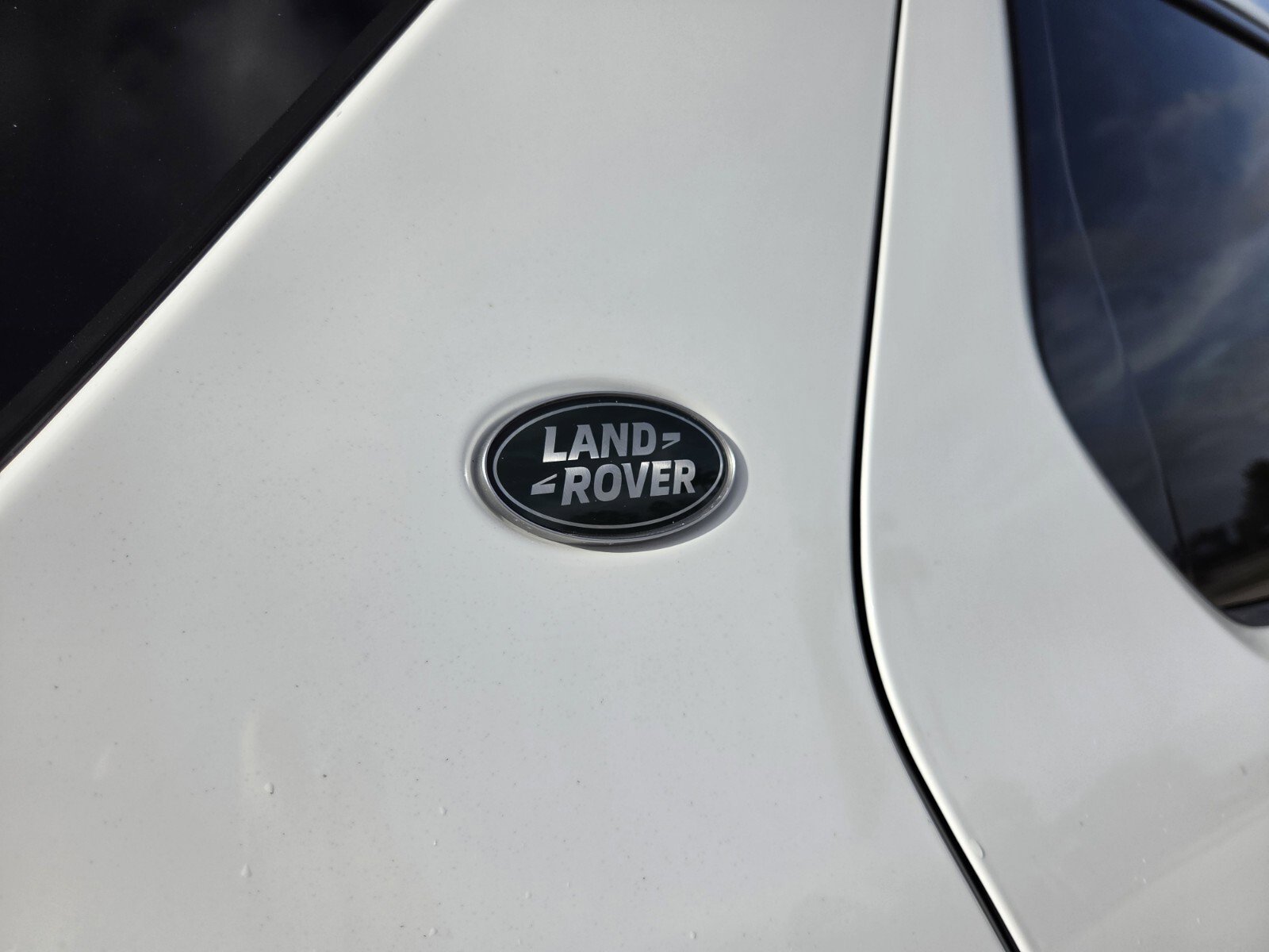 Used 2025 Land Rover Discovery Sport S image 23