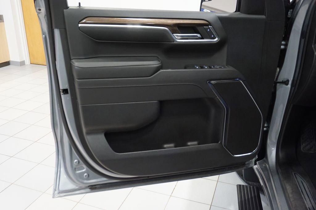 Used 2024 Chevrolet Silverado 1500 LT image 22