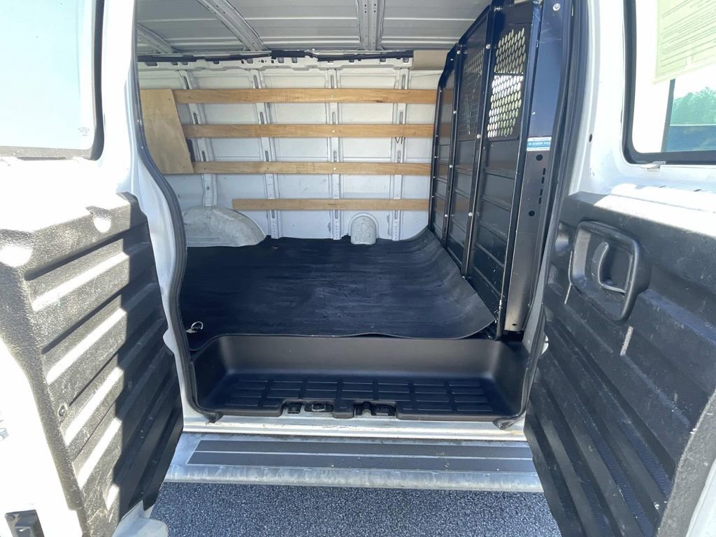 Used 2020 GMC Savana 2500 w/ Driver Convenience Package image 15