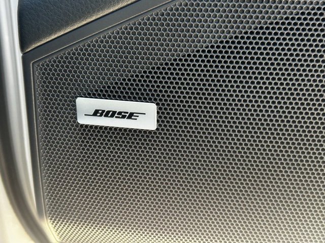Certified 2022 Porsche Cayenne Platinum Edition image 30