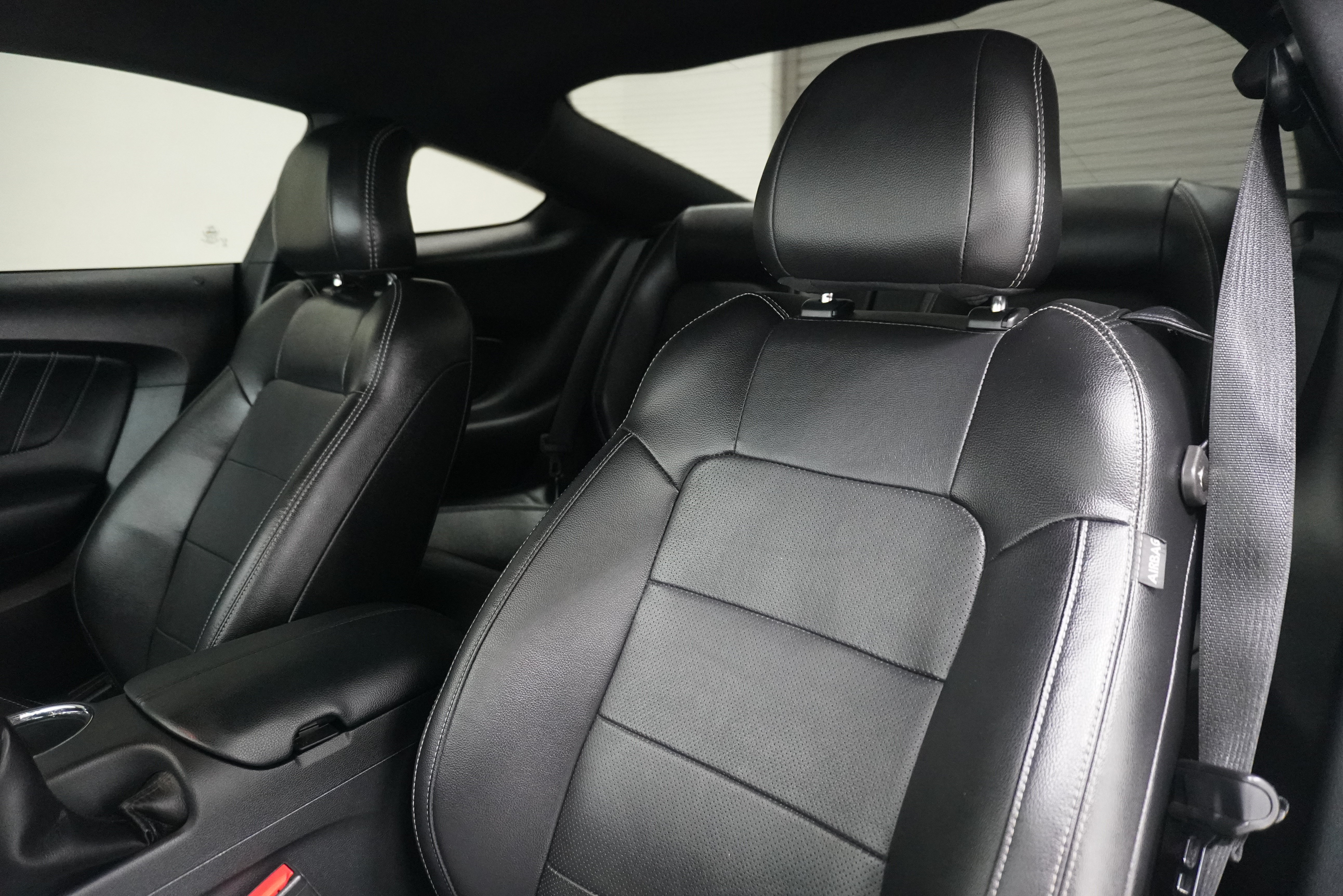 Used 2017 Ford Mustang GT Premium w/ GT Performance Package RWD image 13
