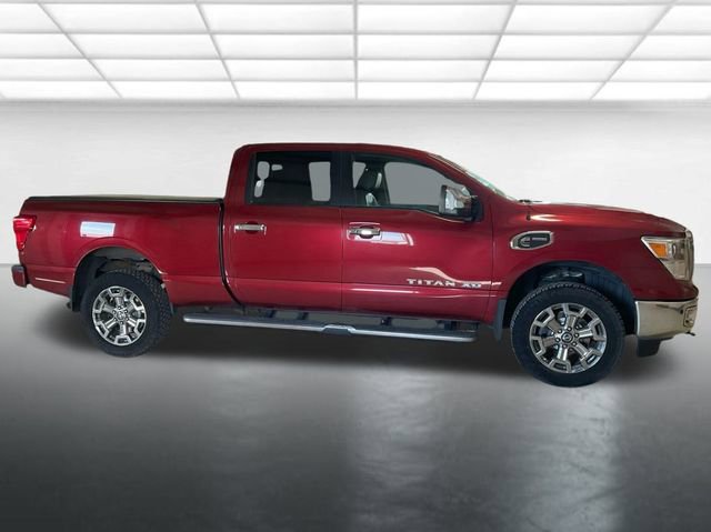 Used 2018 Nissan Titan SL w/ Chrome Package image 4