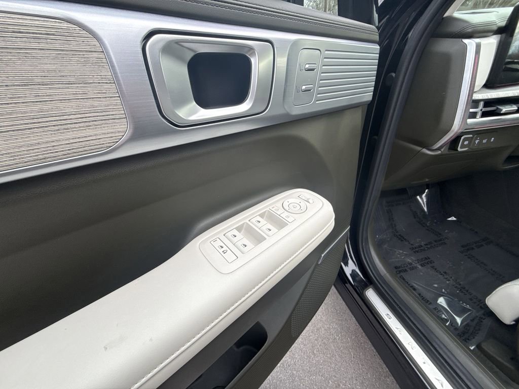 Used 2025 Hyundai Santa Fe Calligraphy image 13