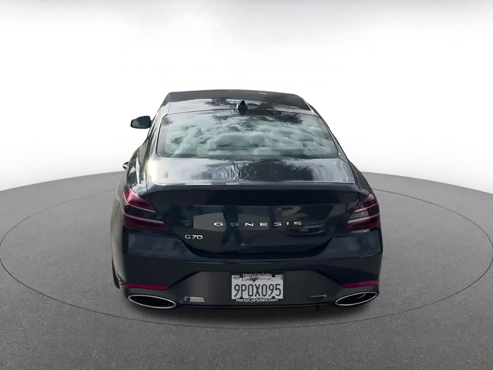 Used 2025 Genesis G70 2.5T image 12