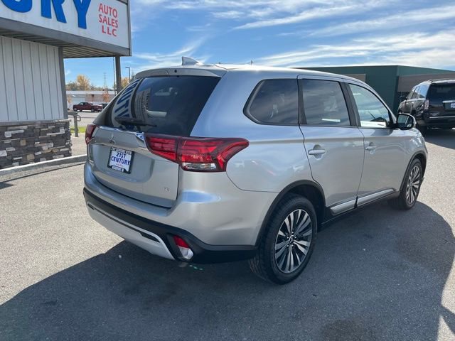Used 2020 Mitsubishi Outlander SE image 14