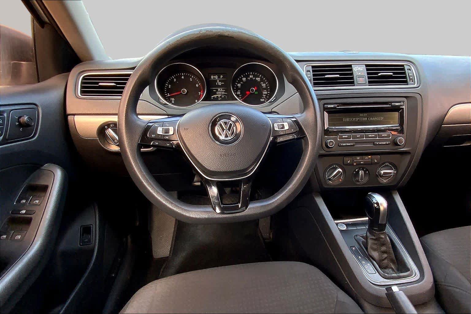 Used 2015 Volkswagen Jetta SE FWD image 5