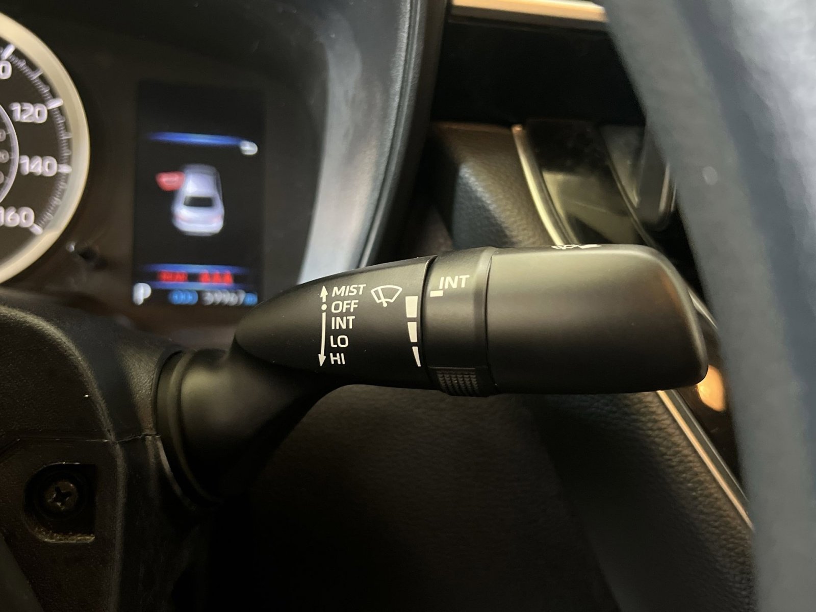 Used 2022 Toyota Corolla LE FWD image 34