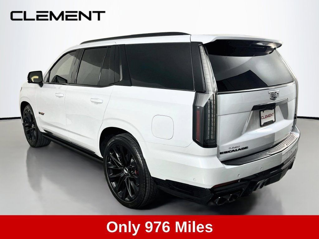 Used 2026 Cadillac Escalade V w/ LPO, ONYX Package AWD/4WD image 9