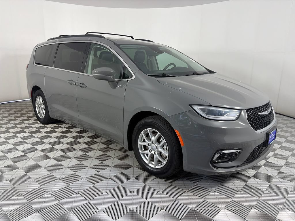 Used 2022 Chrysler Pacifica Touring-L FWD image 1