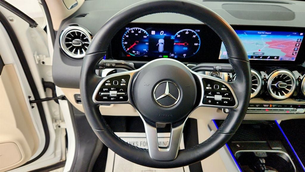 Used 2022 Mercedes-Benz EQB 300 4MATIC w/ Pinnacle Package image 14