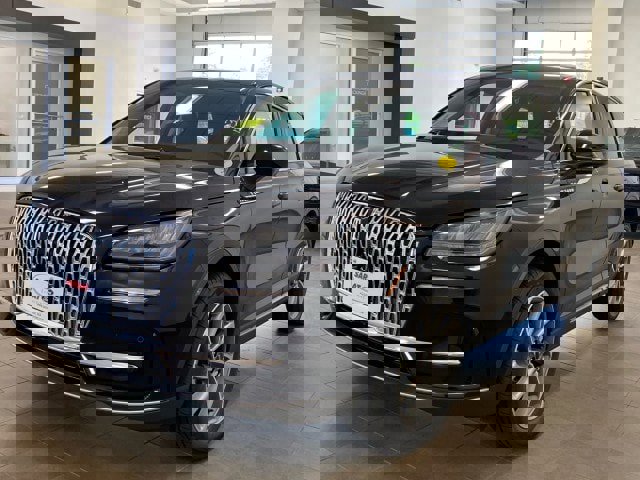 New 2024 Lincoln Corsair AWD w/ Equipment Group 101A image 4